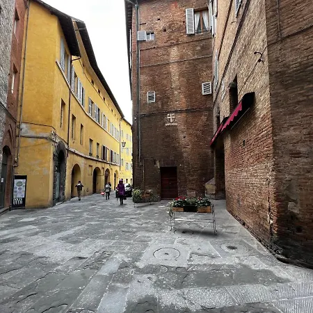 Daire Kami-central Beautiful Over The Roofs Siena