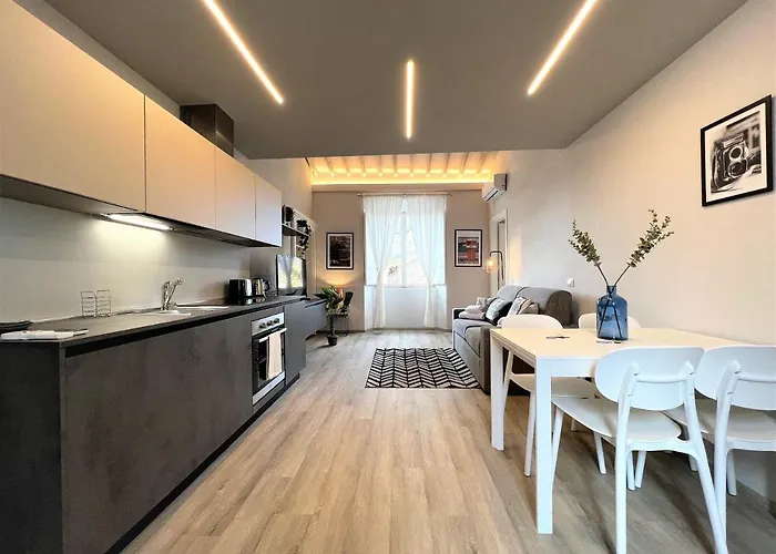 Kami-central Beautiful Over The Roofs *