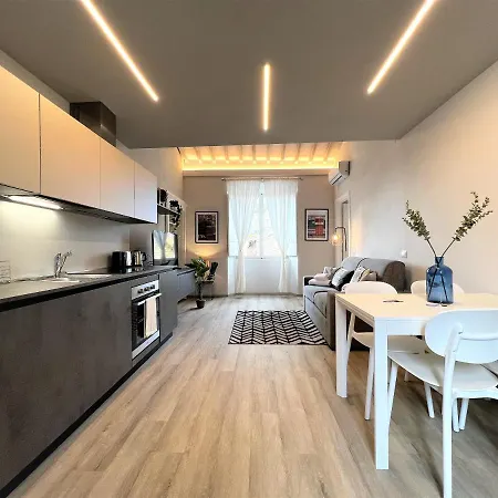 Kami-central Beautiful Over The Roofs *