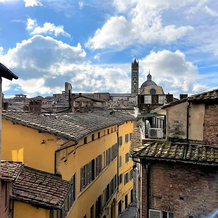 Kami-central Beautiful Over The Roofs Appartamento Siena